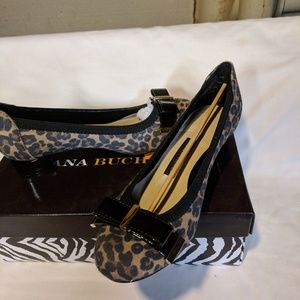 Dana Buchman- Women's Cheetah Print Slip On- 6.5